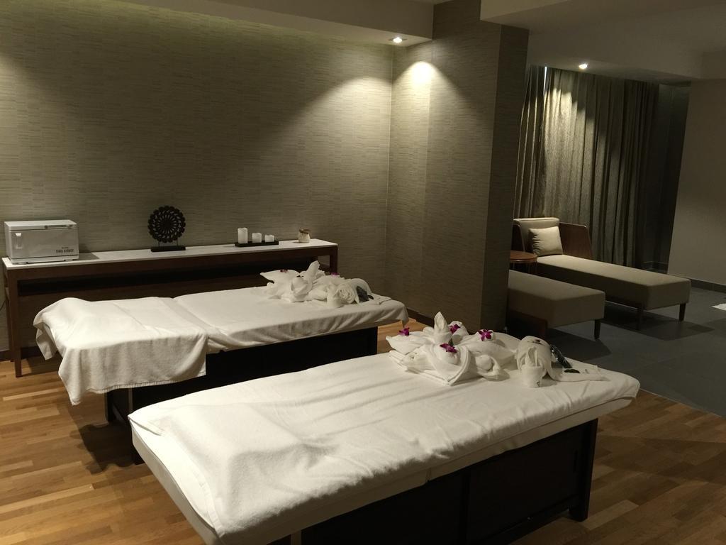Ramee Rose Hotel Al Manamah Esterno foto