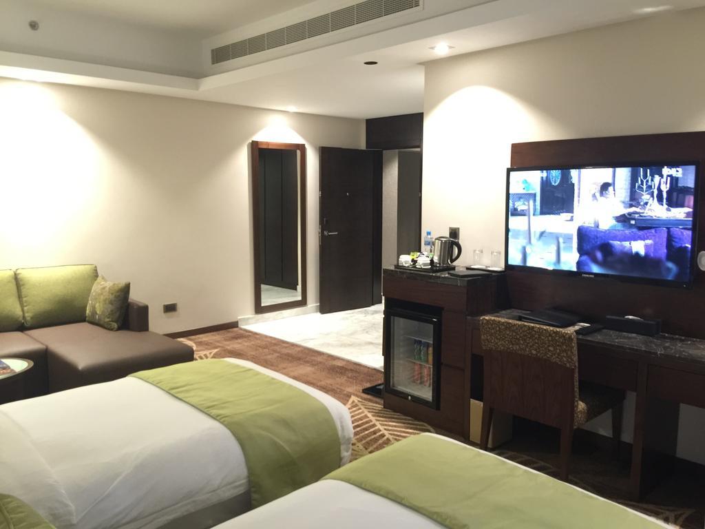 Ramee Rose Hotel Al Manamah Esterno foto