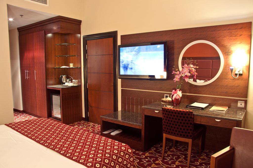 Ramee Rose Hotel Al Manamah Esterno foto